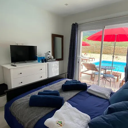 Casa Andmar - Mountain Retreat Bed & Breakfast