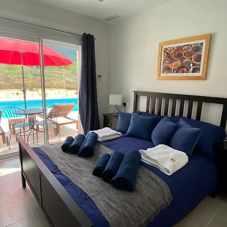 Casa Andmar - Mountain Retreat Bed & Breakfast La Romana